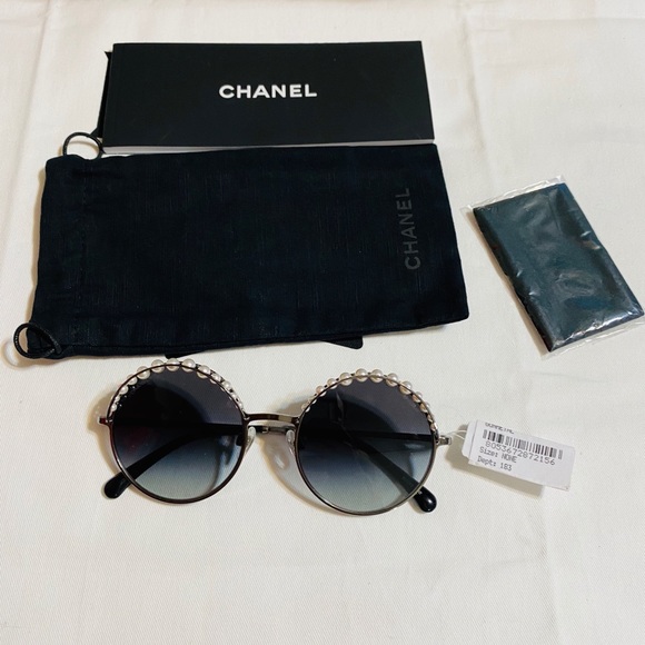 COPY - 😎🕶Channel round pearl women’s sunglasses 🕶😎 - Picture 3 of 9